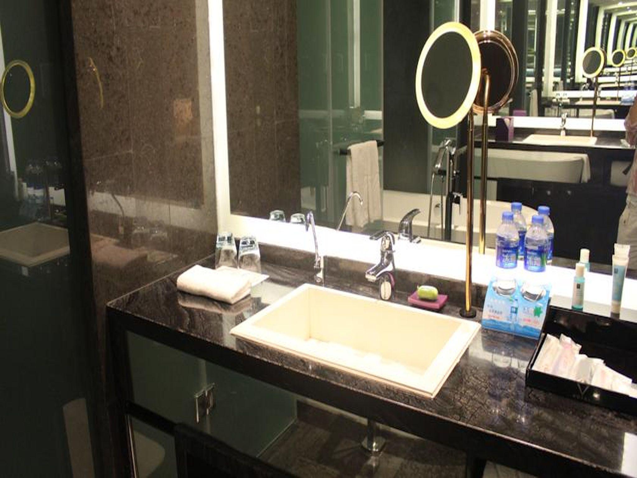 Wongtee V Hotel Shenzhen Esterno foto